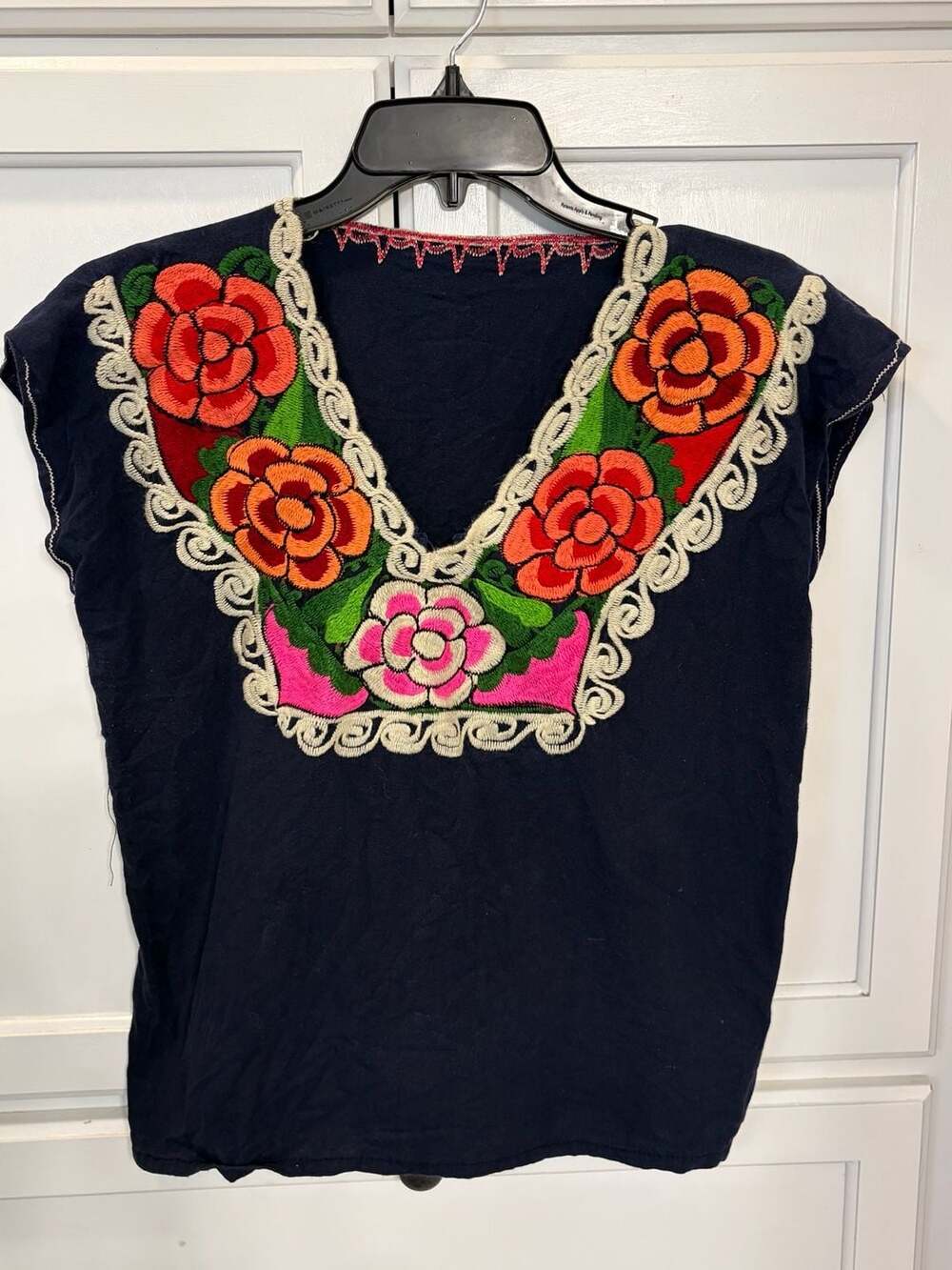 Mexican Embroidered Floral Blouse Women’s L Navy Huipil Boho Folk Art Tunic
